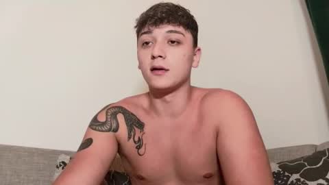 Snapshot of mikelaur chatting on 10-02-25, 04:36 MikeLaur online show from 10-02-25, 04:36