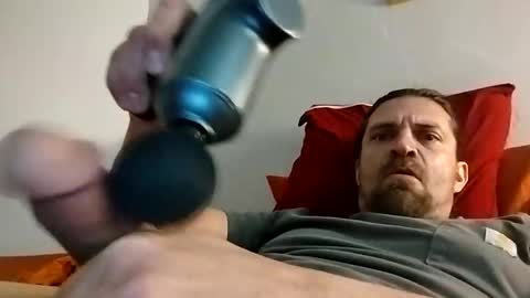 Snapshot of mikepness420 chatting on 09-17-25, 10:28 mikepness420 online show from 09-17-25, 10:28