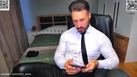 Mike    online show from 10-20-25, 01:33