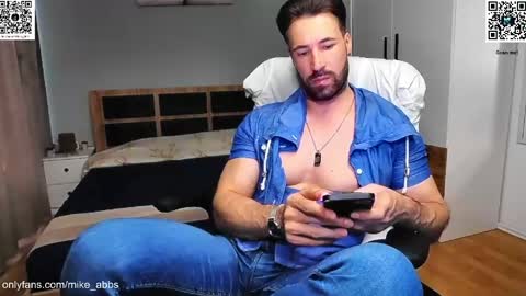 Mike    online show from 06-05-26, 02:45