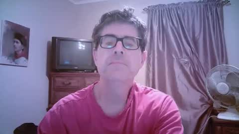 Snapshot of mikewulds chatting on 05-30-26, 02:19 Mike online show from 05-30-26, 02:19