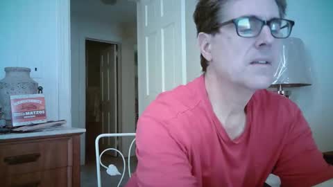 Snapshot of mikewulds chatting on 05-30-26, 02:25 Mike online show from 05-30-26, 02:25