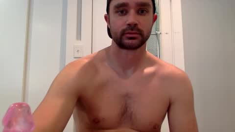 Snapshot of mikey03030303 chatting on 01-25-25, 03:41 versaboy online show from 01-25-25, 03:41