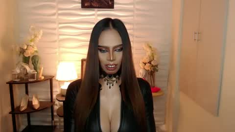 Snapshot of mikeyalawi03 chatting on 12-04-24, 06:39 Mistress MikeyAlawi online show from 12-04-24, 06:39