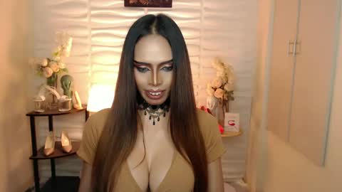 Snapshot of mikeyalawi03 chatting on 12-16-24, 01:32 Mistress MikeyAlawi online show from 12-16-24, 01:32