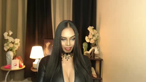 Snapshot of mikeyalawi03 chatting on 01-12-25, 09:30 Mistress MikeyAlawi online show from 01-12-25, 09:30