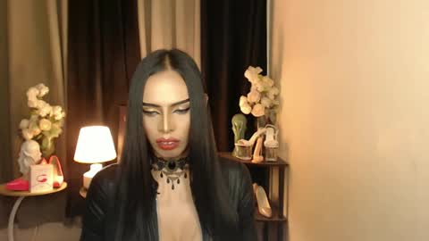 Snapshot of mikeyalawi03 chatting on 01-24-25, 11:59 Mistress MikeyAlawi online show from 01-24-25, 11:59