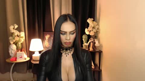Snapshot of mikeyalawi03 chatting on 01-30-25, 02:36 Mistress MikeyAlawi online show from 01-30-25, 02:36