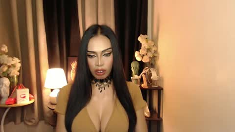 Snapshot of mikeyalawi03 chatting on 02-10-25, 06:24 Mistress MikeyAlawi online show from 02-10-25, 06:24