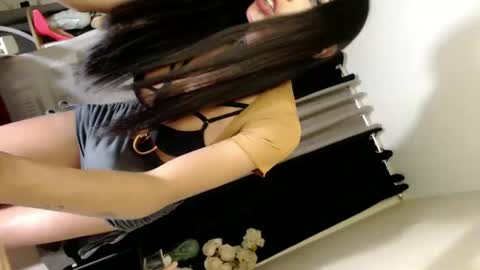 Snapshot of mikeyalawi03 chatting on 02-24-25, 09:53 Mistress MikeyAlawi online show from 02-24-25, 09:53