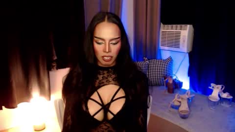 Snapshot of mikeyalawi03 chatting on 12-15-25, 11:47 Mistress MikeyAlawi online show from 12-15-25, 11:47