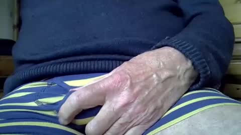 mikeybed online show from 12-18-24, 12:18