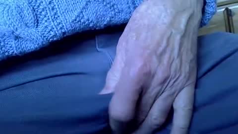 Snapshot of mikeybed chatting on 01-14-26, 09:59 mikeybed online show from 01-14-26, 09:59