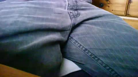 Snapshot of mikeybed chatting on 01-19-26, 10:19 mikeybed online show from 01-19-26, 10:19