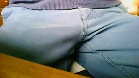 Snapshot of mikeybed chatting on 02-10-26, 12:53 mikeybed online show from 02-10-26, 12:53