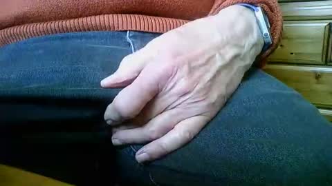 Snapshot of mikeybed chatting on 02-16-26, 09:49 mikeybed online show from 02-16-26, 09:49