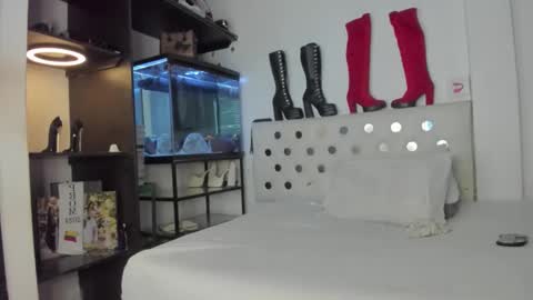 Mikeylla Cour online show from 03-18-26, 03:09