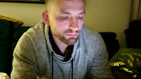 Snapshot of mikhael767676 chatting on 04-25-26, 08:28 mikhael767676 online show from 04-25-26, 08:28