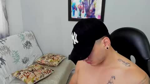 Snapshot of mikke_love chatting on 02-20-25, 02:24 MIKKE online show from 02-20-25, 02:24