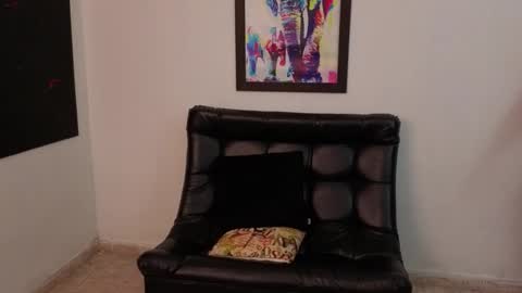 Snapshot of mikke_love chatting on 10-23-25, 03:33 MIKKE online show from 10-23-25, 03:33