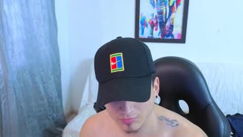 Snapshot of mikke_love chatting on 12-01-25, 07:30 MIKKE online show from 12-01-25, 07:30