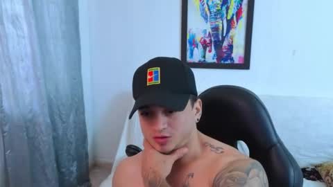 Snapshot of mikke_love chatting on 12-02-25, 02:23 MIKKE online show from 12-02-25, 02:23