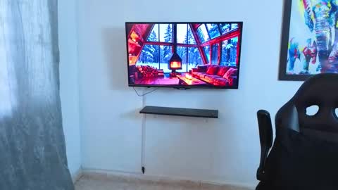 Snapshot of mikke_love chatting on 12-05-25, 02:14 MIKKE online show from 12-05-25, 02:14