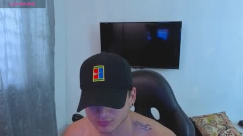 Snapshot of mikke_love chatting on 12-17-25, 01:50 MIKKE online show from 12-17-25, 01:50