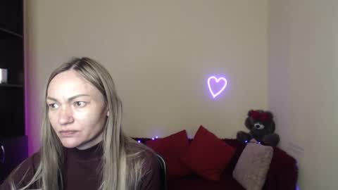 Snapshot of mikkey_mouse8 chatting on 04-28-26, 11:26 Adalina online show from 04-28-26, 11:26