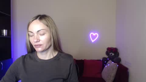 Snapshot of mikkey_mouse8 chatting on 05-14-26, 11:28 Adalina online show from 05-14-26, 11:28