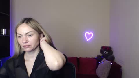Snapshot of mikkey_mouse8 chatting on 05-20-26, 05:46 Adalina online show from 05-20-26, 05:46