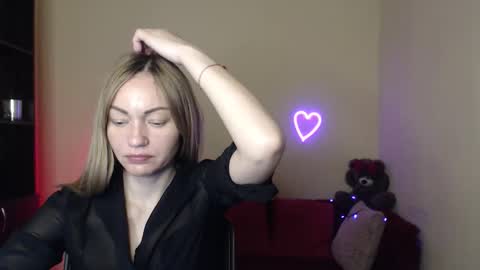 Snapshot of mikkey_mouse8 chatting on 05-21-26, 11:28 Adalina online show from 05-21-26, 11:28