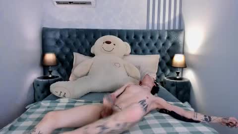 mikkibev online show from 01-09-26, 10:55