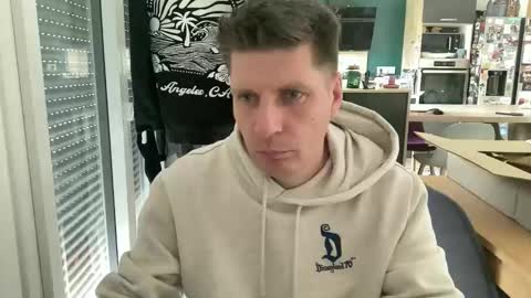 Snapshot of miklp8463 chatting on 03-26-26, 01:28 miklp8463 online show from 03-26-26, 01:28