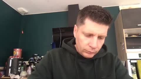 Snapshot of miklp8463 chatting on 04-23-26, 06:58 miklp8463 online show from 04-23-26, 06:58