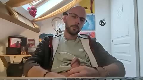 mikmik91 online show from 12-18-24, 03:00