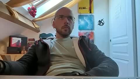 mikmik91 online show from 12-26-24, 11:32