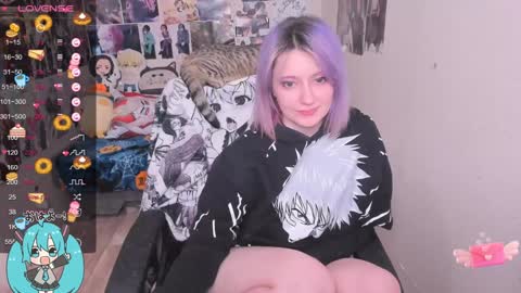 Snapshot of miku_bunny chatting on 12-06-24, 04:47 Miku online show from 12-06-24, 04:47