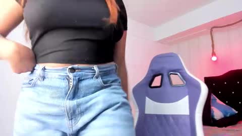   miku katsuragi  online show from 10-25-25, 04:31