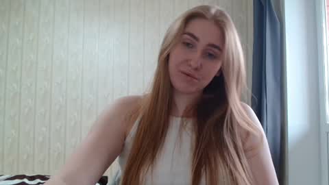 Snapshot of miku_sanders2 chatting on 02-18-25, 10:27 miku_sanders2 online show from 02-18-25, 10:27