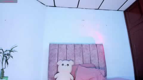 mila_1wood online show from 05-05-26, 12:29