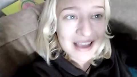 Snapshot of mila_420 chatting on 09-17-25, 11:28 Mila 420 online show from 09-17-25, 11:28