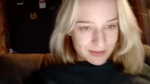 Snapshot of mila_420 chatting on 11-02-25, 11:34 Mila 420 online show from 11-02-25, 11:34