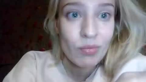 Snapshot of mila_420 chatting on 11-06-25, 06:53 Mila 420 online show from 11-06-25, 06:53