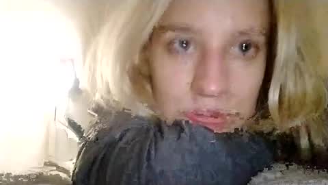 Snapshot of mila_420 chatting on 11-19-25, 10:21 Mila 420 online show from 11-19-25, 10:21