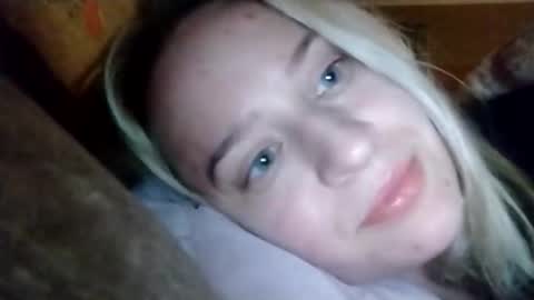 Snapshot of mila_420 chatting on 12-15-25, 05:17 Mila 420 online show from 12-15-25, 05:17