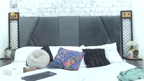 mila_adamss online show from 02-20-25, 03:08