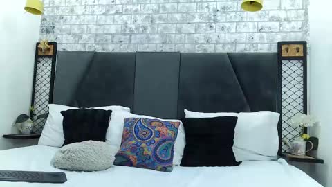 mila_adamss online show from 03-12-25, 10:48