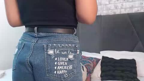 mila_adamss online show from 10-17-25, 09:23