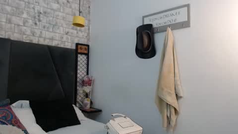 mila_adamss online show from 11-28-25, 11:13